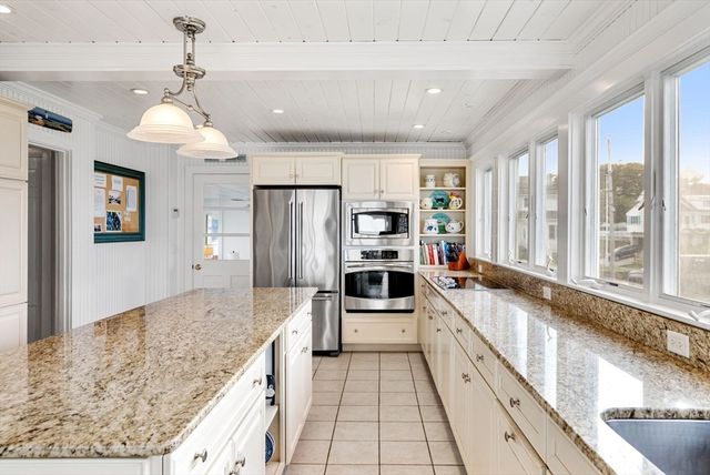 4 Priscilla Beach, Plymouth, MA 02360