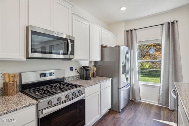 380 Alta Tree Blvd, Johnson City, TN 37604