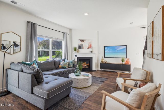 380 Alta Tree Blvd, Johnson City, TN 37604