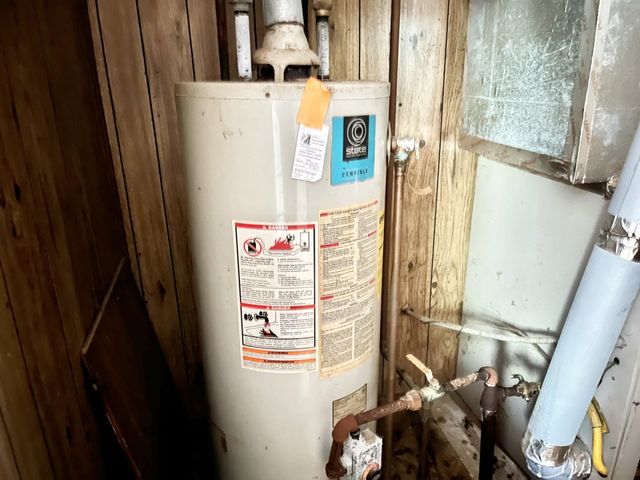 135 Lane 175 Lime Lake Lane, Angola, IN 46703