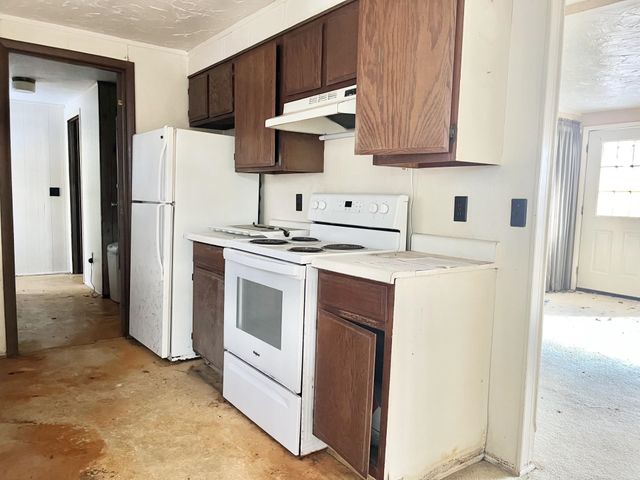 135 Lane 175 Lime Lake Lane, Angola, IN 46703