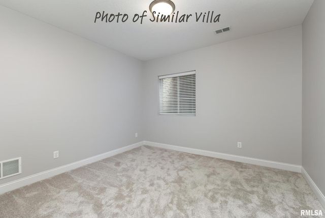 39 FRANK Court, Le Claire, IA 52753