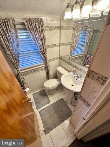 293 FRIENDSHIP RD, Drexel Hill, PA 19026