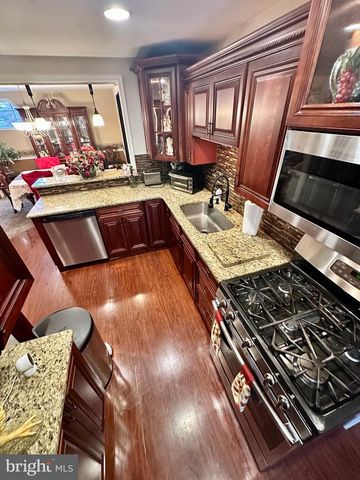 293 FRIENDSHIP RD, Drexel Hill, PA 19026