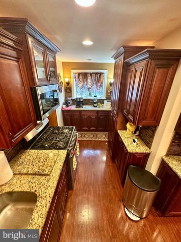 293 FRIENDSHIP RD, Drexel Hill, PA 19026