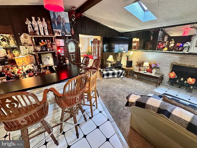 293 FRIENDSHIP RD, Drexel Hill, PA 19026