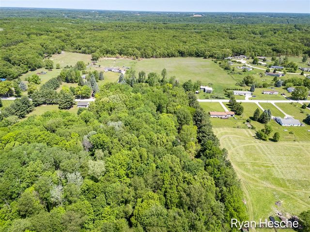 8775 Peck Lake Road, Saranac, MI 48881