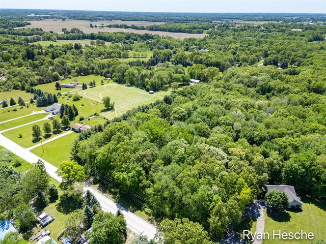 8775 Peck Lake Road, Saranac, MI 48881