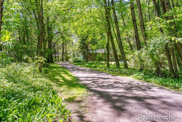 8775 Peck Lake Road, Saranac, MI 48881