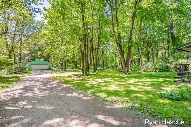 8775 Peck Lake Road, Saranac, MI 48881