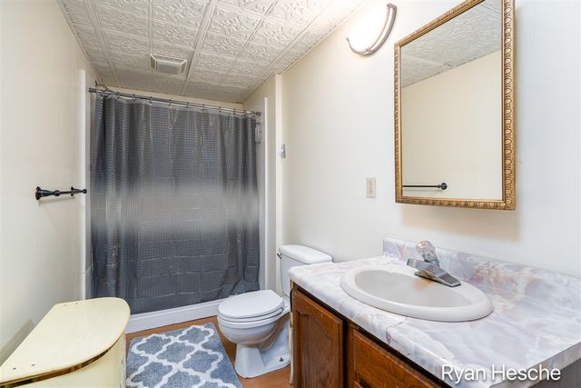8775 Peck Lake Road, Saranac, MI 48881