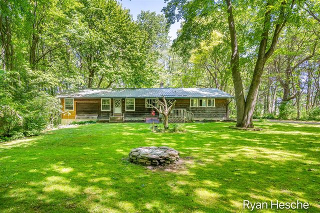 8775 Peck Lake Road, Saranac, MI 48881