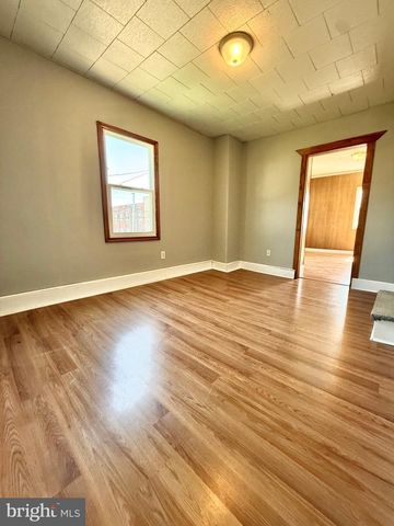 809 E WICONISCO AVE, Tower City, PA 17980