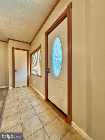 809 E WICONISCO AVE, Tower City, PA 17980