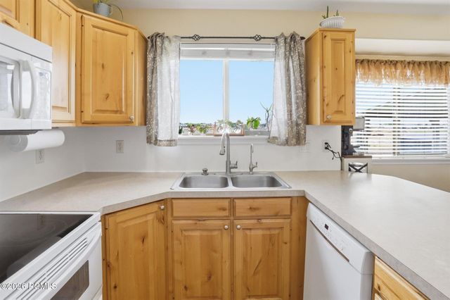 2647 S 2300, Syracuse, UT 84075