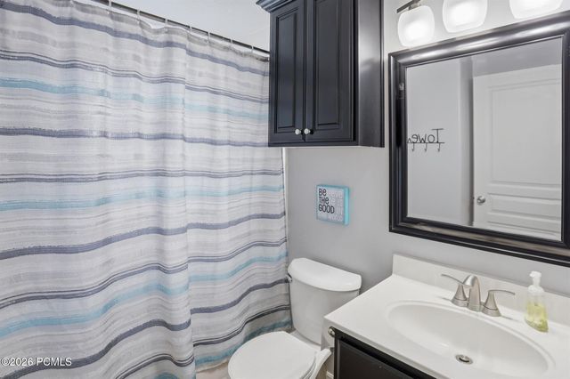 2647 S 2300, Syracuse, UT 84075