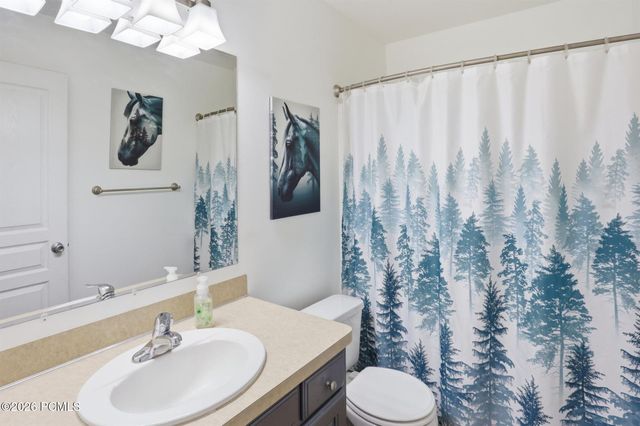 2647 S 2300, Syracuse, UT 84075