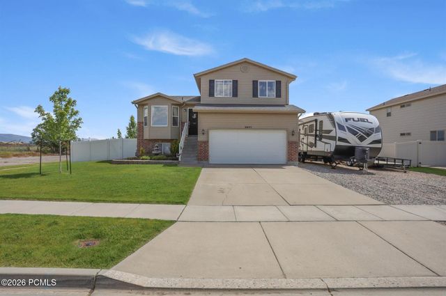 2647 S 2300, Syracuse, UT 84075