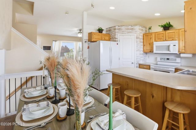 2647 S 2300, Syracuse, UT 84075