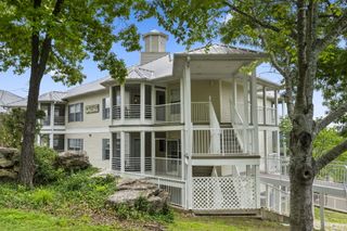 605 Ozark Mountain Resort Drive, 105, Kimberling City, MO 65686