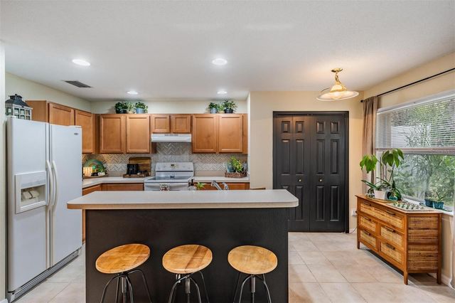 4522 WINDING RIVER WAY, Land O Lakes, FL 34639