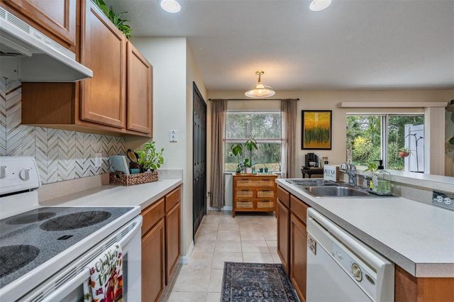 4522 WINDING RIVER WAY, Land O Lakes, FL 34639