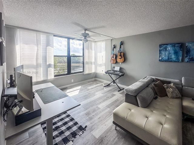 2766 S Carambola Cir S 404, Coconut Creek, FL 33066