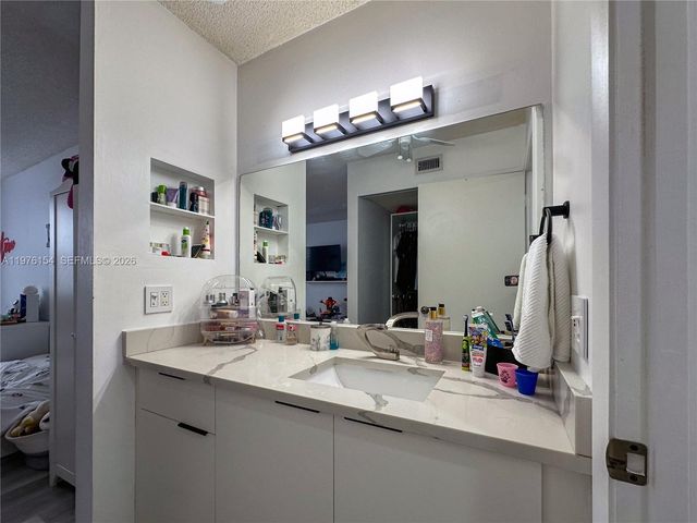 2766 S Carambola Cir S 404, Coconut Creek, FL 33066