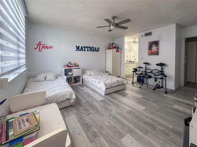 2766 S Carambola Cir S 404, Coconut Creek, FL 33066