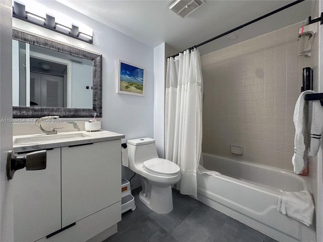 2766 S Carambola Cir S 404, Coconut Creek, FL 33066