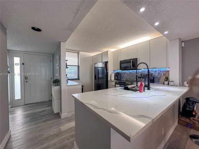 2766 S Carambola Cir S 404, Coconut Creek, FL 33066