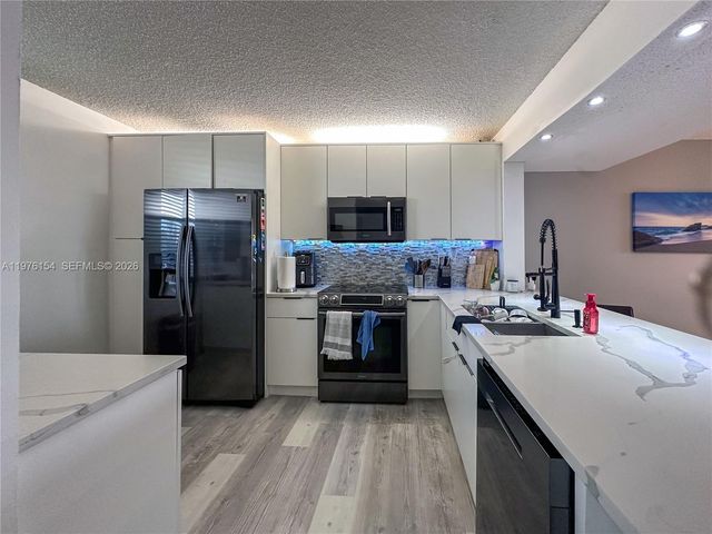 2766 S Carambola Cir S 404, Coconut Creek, FL 33066