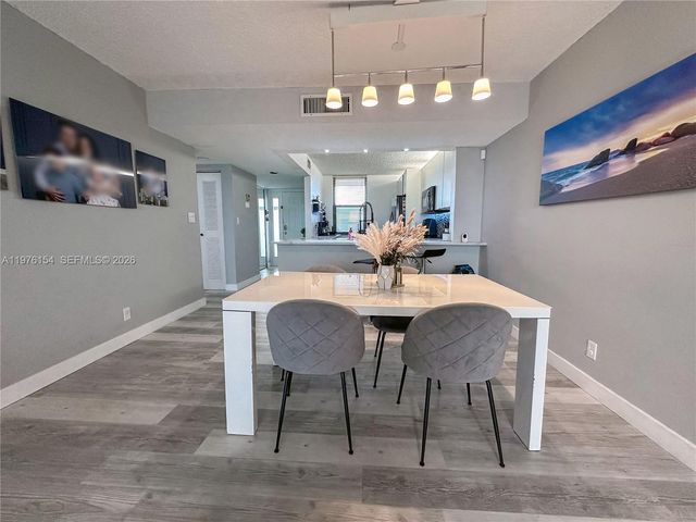 2766 S Carambola Cir S 404, Coconut Creek, FL 33066