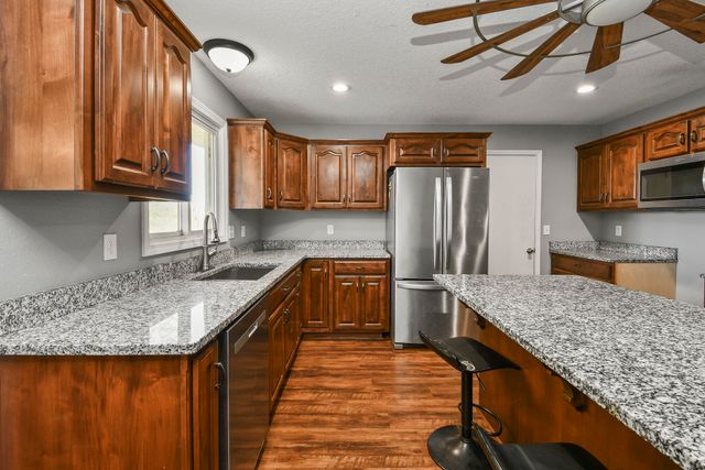 4763 Highway 39, Miller, MO 65707