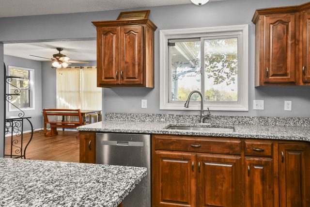 4763 Highway 39, Miller, MO 65707