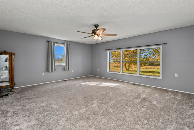 4763 Highway 39, Miller, MO 65707