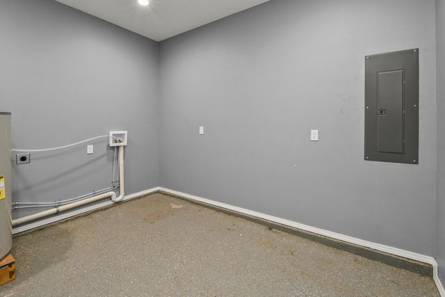 4763 Highway 39, Miller, MO 65707