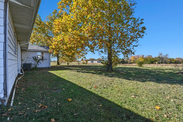 4763 Highway 39, Miller, MO 65707