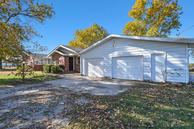 4763 Highway 39, Miller, MO 65707