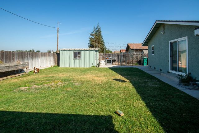 8077 Winfield Dr, Hilmar, CA 95324