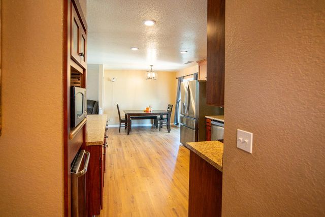 8077 Winfield Dr, Hilmar, CA 95324