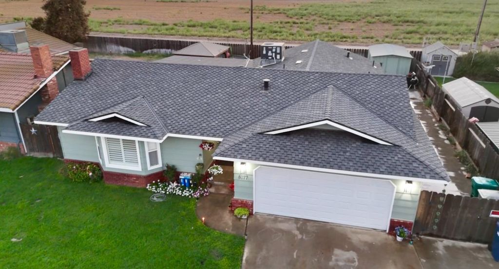 8077 Winfield Dr, Hilmar, CA 95324