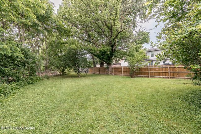 9416 Old Six Mile Ln, Louisville, KY 40299