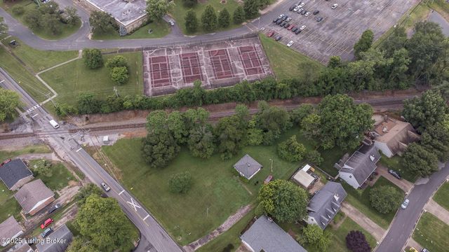 9416 Old Six Mile Ln, Louisville, KY 40299