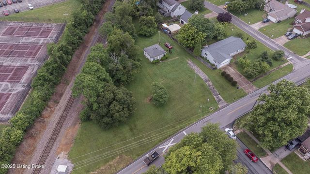 9416 Old Six Mile Ln, Louisville, KY 40299