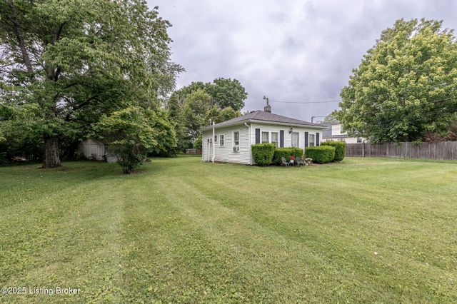 9416 Old Six Mile Ln, Louisville, KY 40299