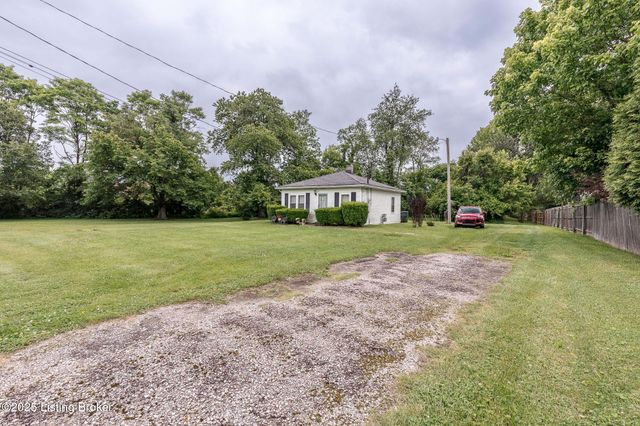9416 Old Six Mile Ln, Louisville, KY 40299