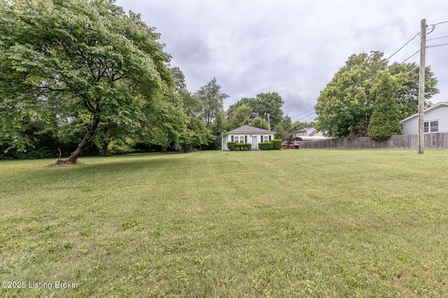 9416 Old Six Mile Ln, Louisville, KY 40299
