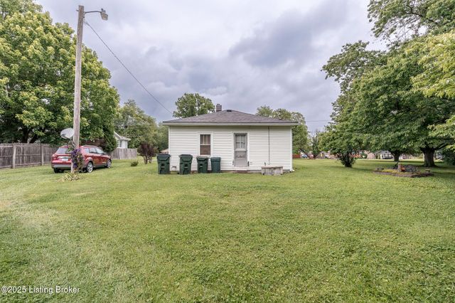9416 Old Six Mile Ln, Louisville, KY 40299