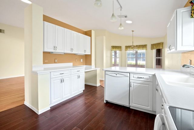 6001 Adonidia Place, Fort Pierce, FL 34982